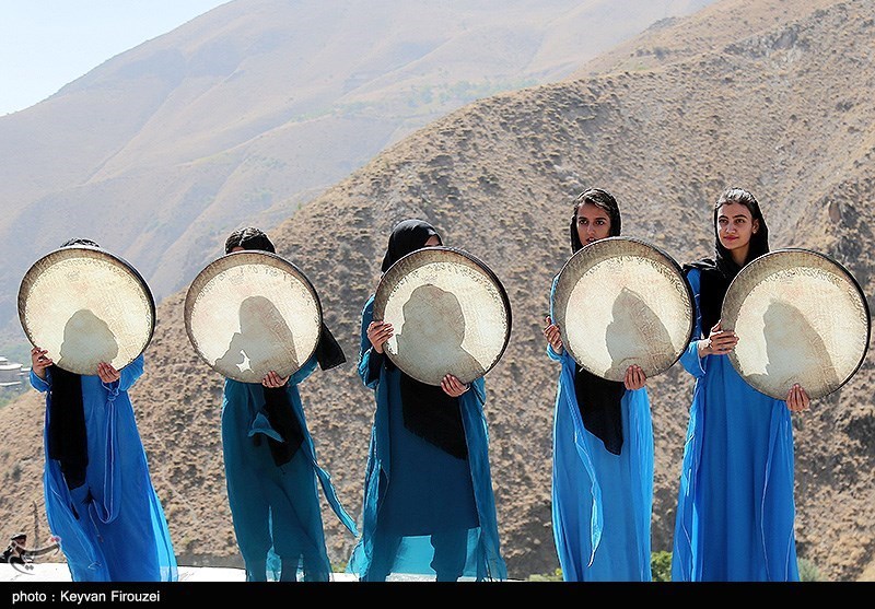 اجتماع بزرگ دف نوازان در کردستان