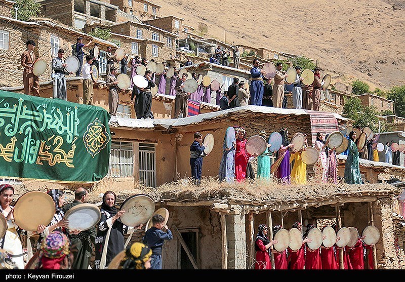 اجتماع بزرگ دف نوازان در کردستان