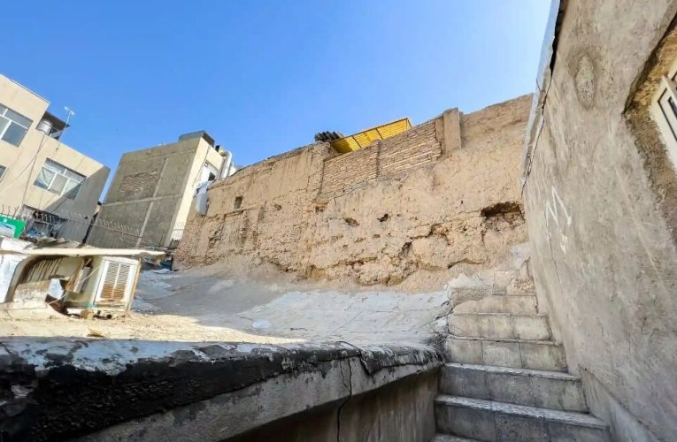 با این دیوار ۵۰۰ ساله تهران آشنا شوید +عکس