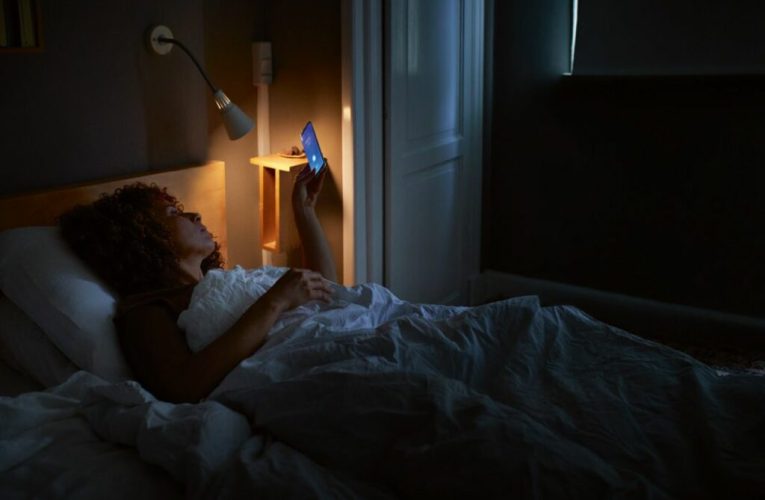 مواجهه با نور در شب، ریسک ابتلا به افسردگی را ۳۰ درصد افزایش می‌دهد