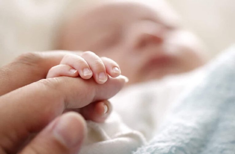 منفعت گیری از دستمال مرطوب فاقد مواد آنتی‌باکتریال برای پوست نوزاد – تاشکن