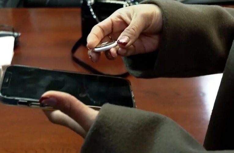 ایرتگ اپل به ردیابی یک چمدان مسروقه و دستگیری سارق آن پشتیبانی کرد