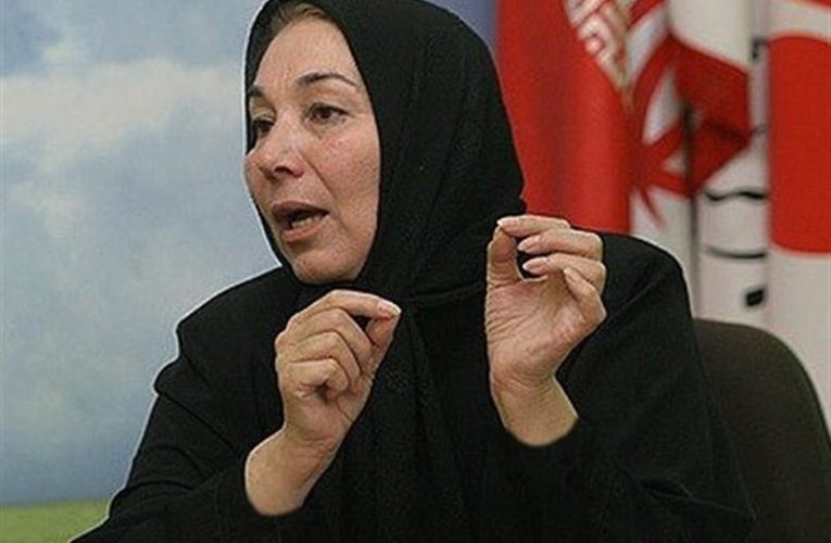 پخش زنده مراسم یادبود پروانه معصومی از 2 شبکه تلویزیونی