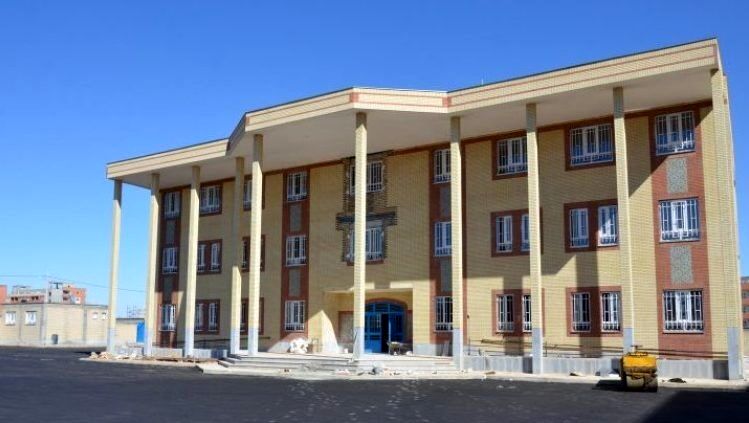 ۱۳ مدرسه در گنبدکاووس با وجود وزیر ورزش و جوانان افتتاح شد