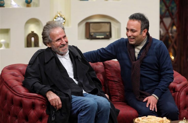 وجود ابوالفضل پورعرب با یک دوبلور و یک طناز در تاک شوی تازه تلویزیون