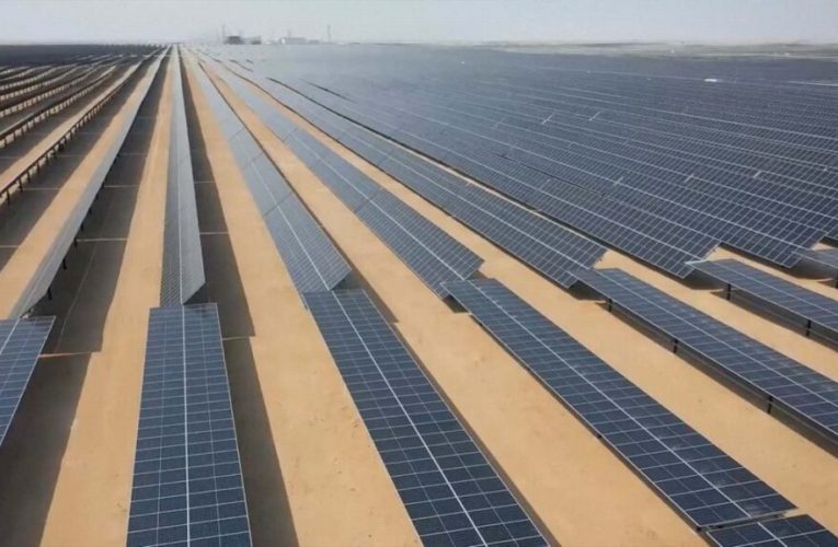چین در ۲۰۲۳ رکورد زد؛ بیشترین ظرفیت تشکیل برق با انرژی خورشیدی در جهان