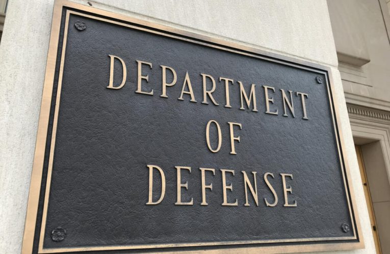 وزارت دفاع آمریکا آشکار‌شدن اطلاعات ۲۰ هزار کارمند خود را قبول کرد