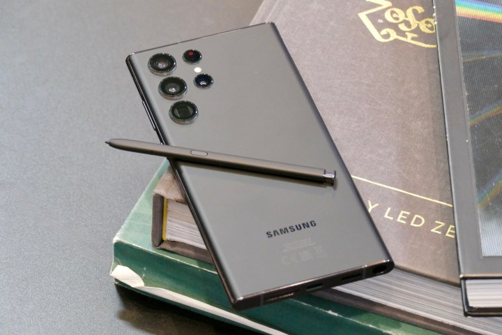 گوشی گیمینگ سامسونگ مدل Galaxy S22 Ultra