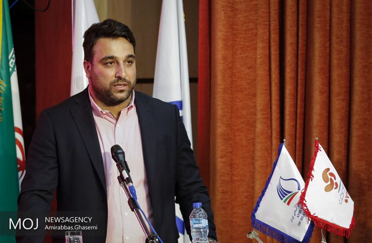 ثبت نام احسان حدادی برای انتخابات دومیدانی