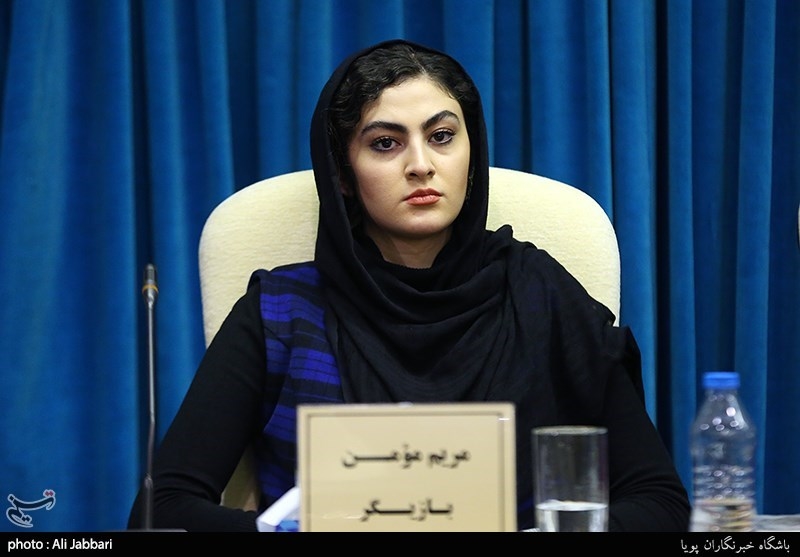 مریم مومن در جمع مجریان تحویل سال شبکه تهران