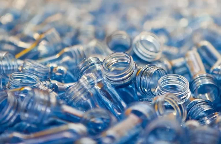 مواد شیمیایی داخل پلاستیک ها زیاد زیاد تر از چیزی می باشند که قبلا فکر می شد
