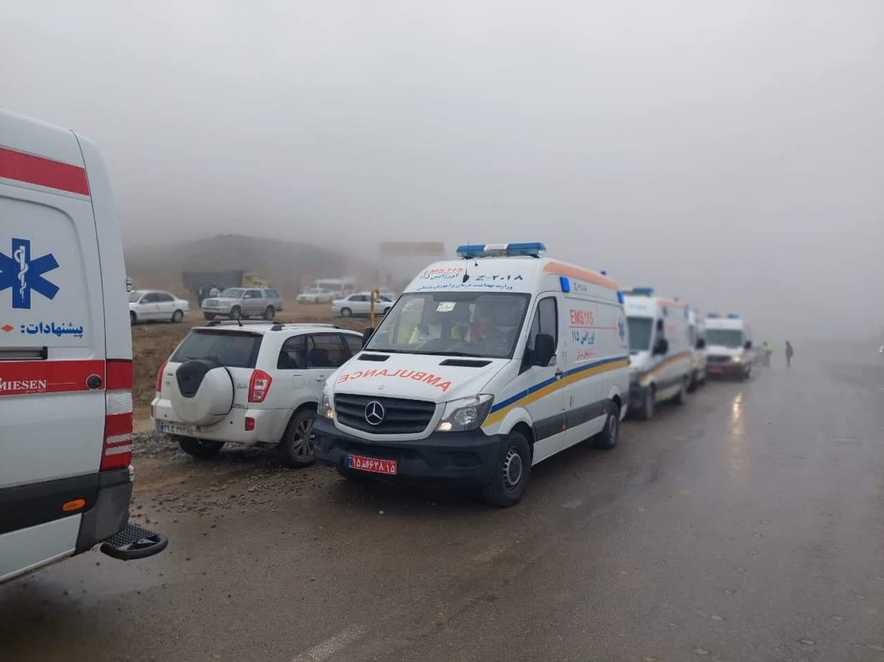 استقرار تیم پزشکی با تجهیزات کامل در محل سانحه - خبرگزاری مهر | اخبار ایران و جهان