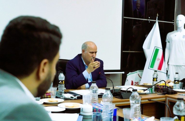 اصرار رئیس فدراسیون فوتبال بر استانداردسازی ورزشگاه‌ها برای فصل پیش‌رو_تاشکن