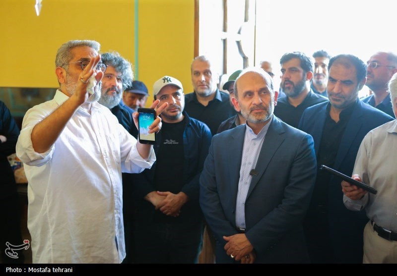 رئیس صدا و سیما از پشت صحنه سریال «طوبی» بازدید کرد