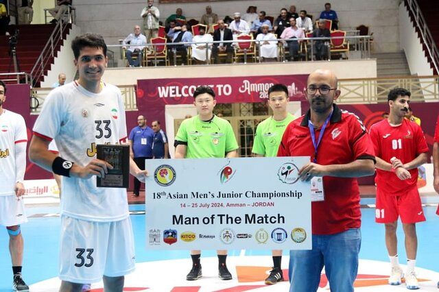 رضا کثیری هندبالیست برتر دیدار روبه رو عمان شد_تاشکن