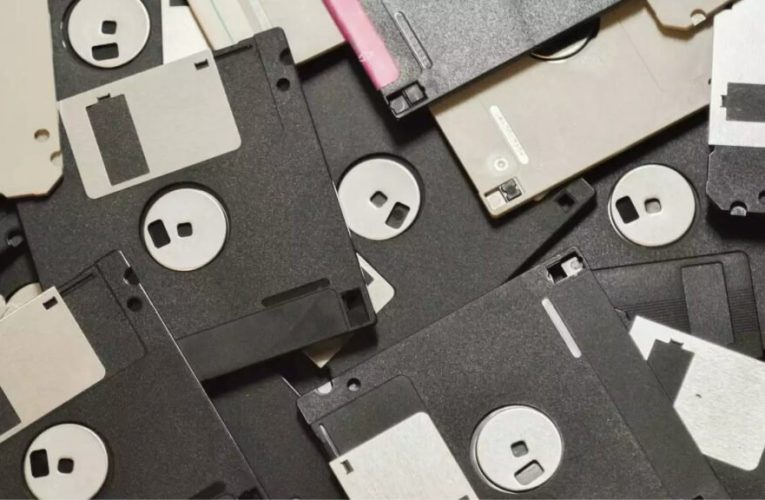 ژاپن منفعت گیری از فلاپی در سیستم‌های دولتی را برای همیشه کنار گذاشت_تاشکن