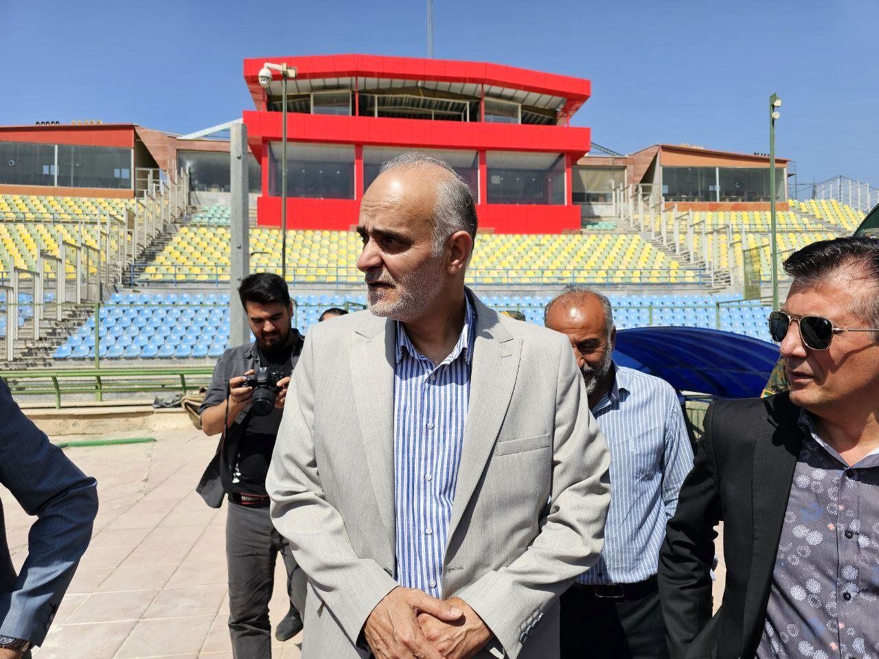 برگزاری بازی در آزادی که به دلایل مختلف شدنی نیست