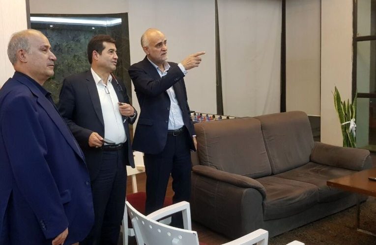 دنیامالی از کمپ تیم‌های ملی فوتبال بازدید کرد_تاشکن
