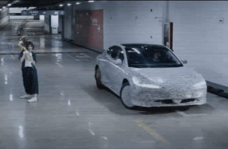 نمونه اولیه خودروی برقی چینی IM موتورز می‌تواند خود را به پهلو پارک کند_تاشکن