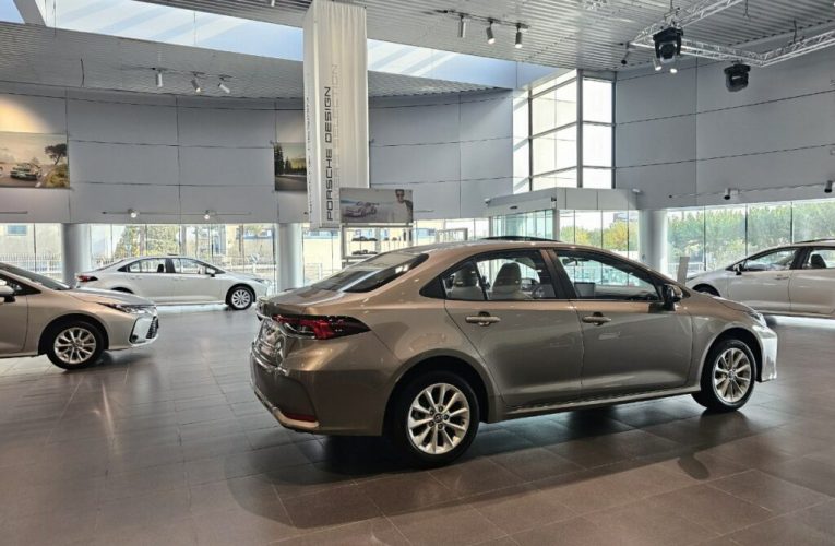 تویوتا کرولا و معین‌ماشین، هم چنان صدرنشین واردات ماشین هستند_تاشکن