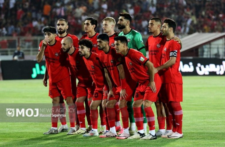 سرخ‌های ایران مورد استقبال باشکوه هواداران الاهلی قرار گرفتند_تاشکن