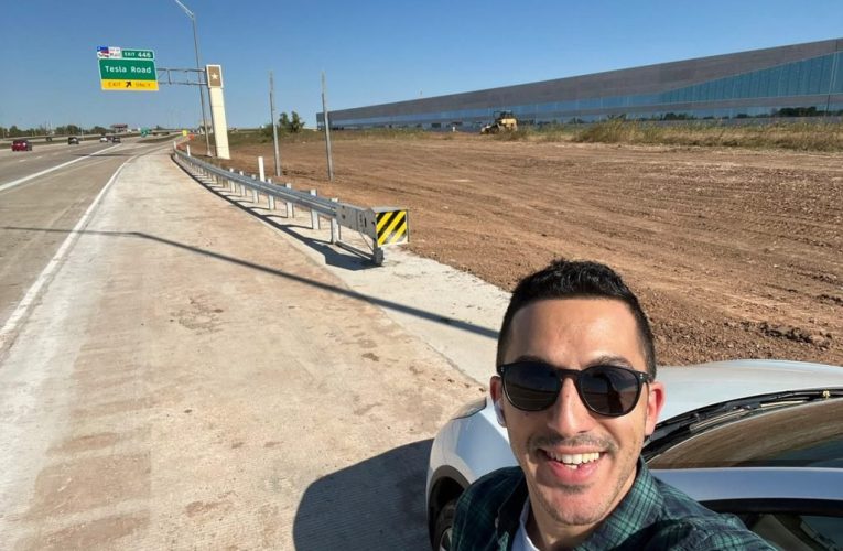 «امید افشار»، دست راست ایلان ماسک، مسئول فروش تسلا در آمریکا و اروپا شد_تاشکن