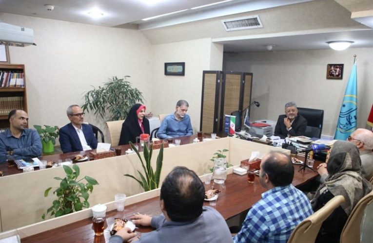 باشگاه شنوندگان نابینا در رادیو تهران راه اندازی می شود_تاشکن