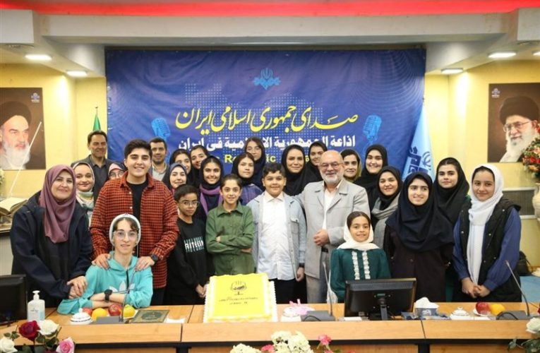 نوجوانان داخل عرصه برنامه سازی در رادیو می شوند_تاشکن
