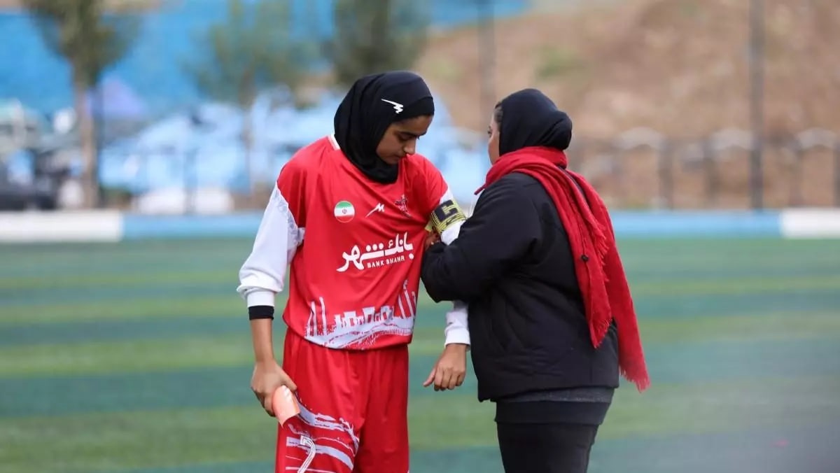 دختران پرسپولیسی از ته دل خندیدند/ تحقق وعدهای شیرین در عصر پاییزی ۱۰۴۳ دختران پرسپولیسی از ته دل خندیدند/ تحقق وعدهای شیرین در عصر پاییزی ۱۰۴۳