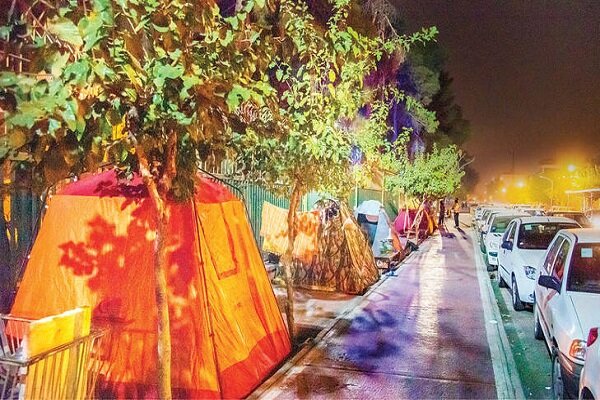 خداحافظی با چادرخوابی خانواده‌های شهرستانی در اطراف بیمارستان‌ها - خبرگزاری مهر | اخبار ایران و جهان