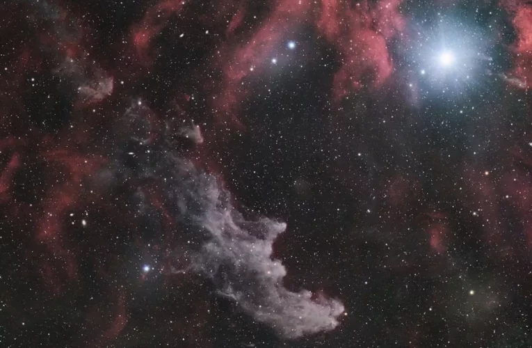 ستاره بتا شکارچی در روبه رو سحابی سر جادوگر_تاشکن