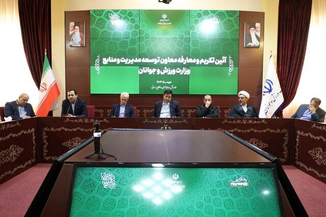 مناف هاشمی معاون با حکم وزیر ورزش، گسترش مدیریت و منبع های وزارت ورزش شد_تاشکن