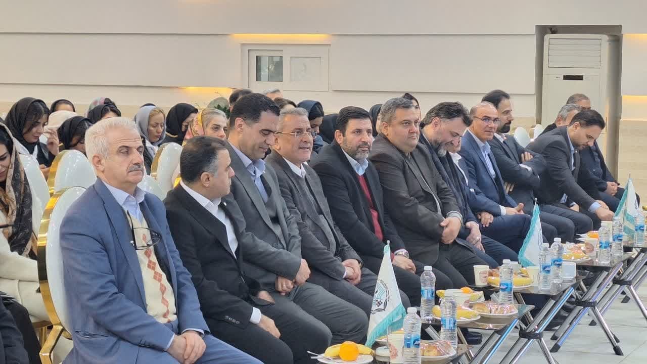 وکلا بایستی دانش خود را به روز کرده و با نگاه تخصصی فعالیت کنند