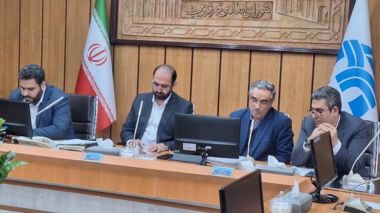 طرح « کوچه های روشن» در محلات کم برخوردار قزوین را کلید بزنیم طرح « کوچه های روشن» در محلات کم برخوردار قزوین را کلید بزنیم