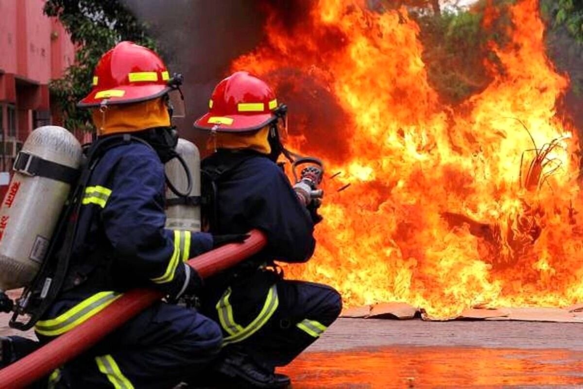 شعله‌های آهنین در فرون‌آباد؛ چهار نفر مصدوم شدند - خبرگزاری مهر | اخبار ایران و جهان