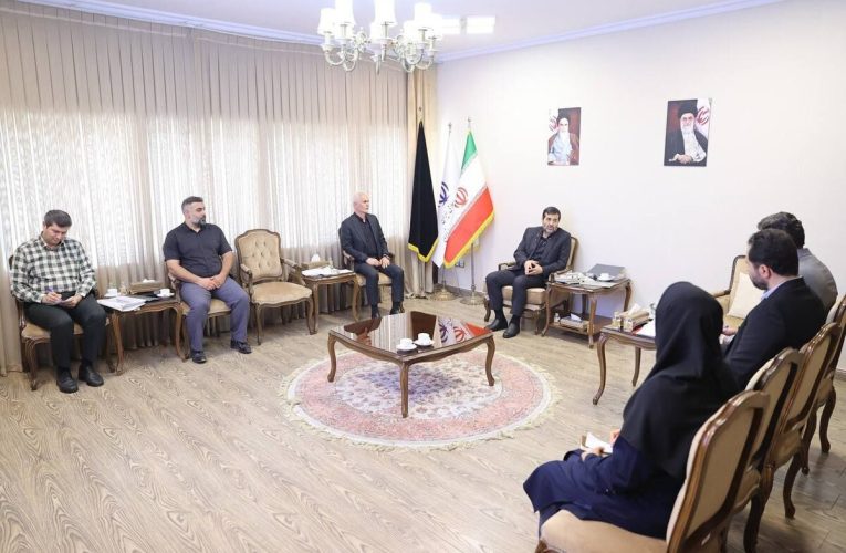 جلسه اختصاصی وزیر ورزش و جوانان با مدیرکل دفتر امور باشگاه‌ها_تاشکن