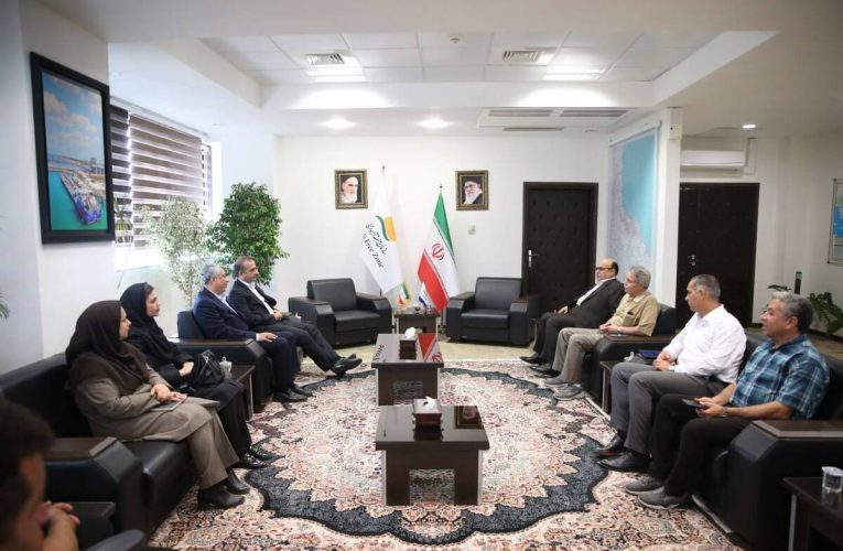 دیدار رییس فدراسیون بدمینتون جمهوری اسلامی ایران با مدیرعامل منطقه آزاد انزلی_تاشکن