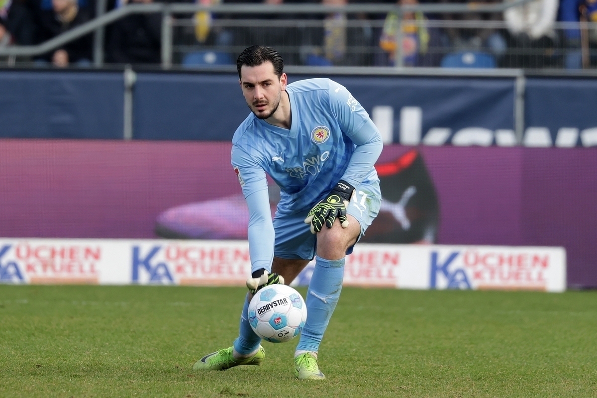 زمان پاگشای جانشین علیرضا بیرانوند فرا رسید!